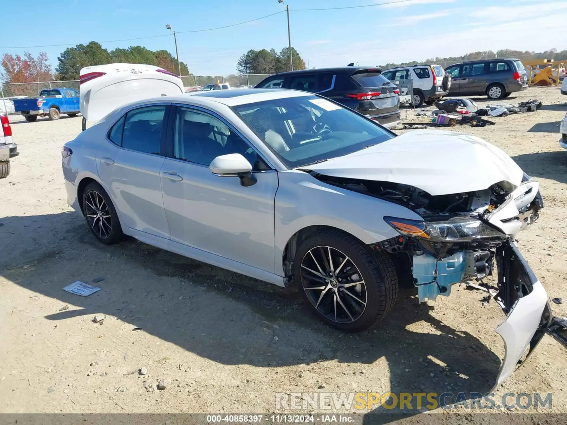 1 Photograph of a damaged car 4T1S11AKXNU046166 TOYOTA CAMRY 2022