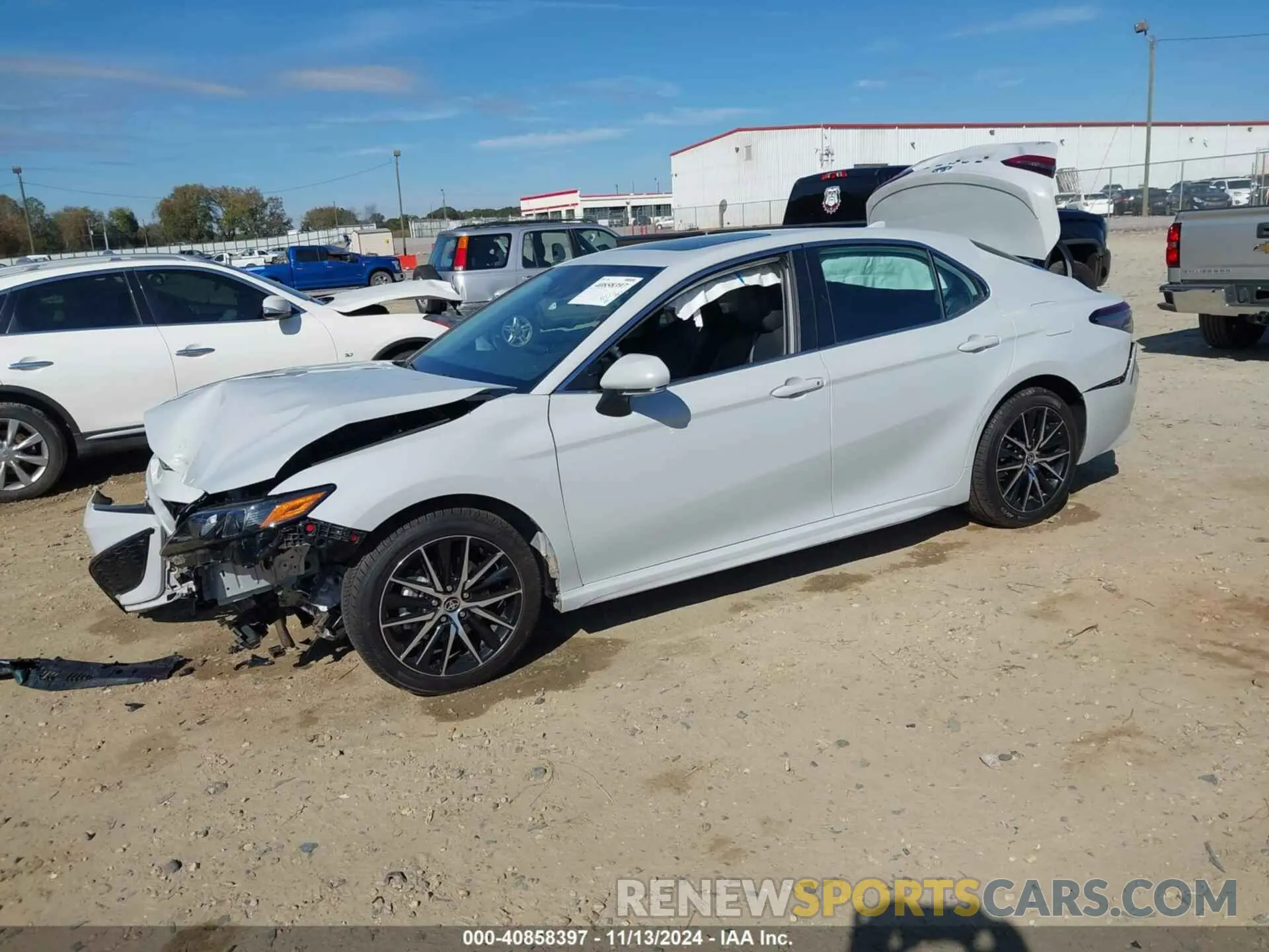 2 Photograph of a damaged car 4T1S11AKXNU046166 TOYOTA CAMRY 2022