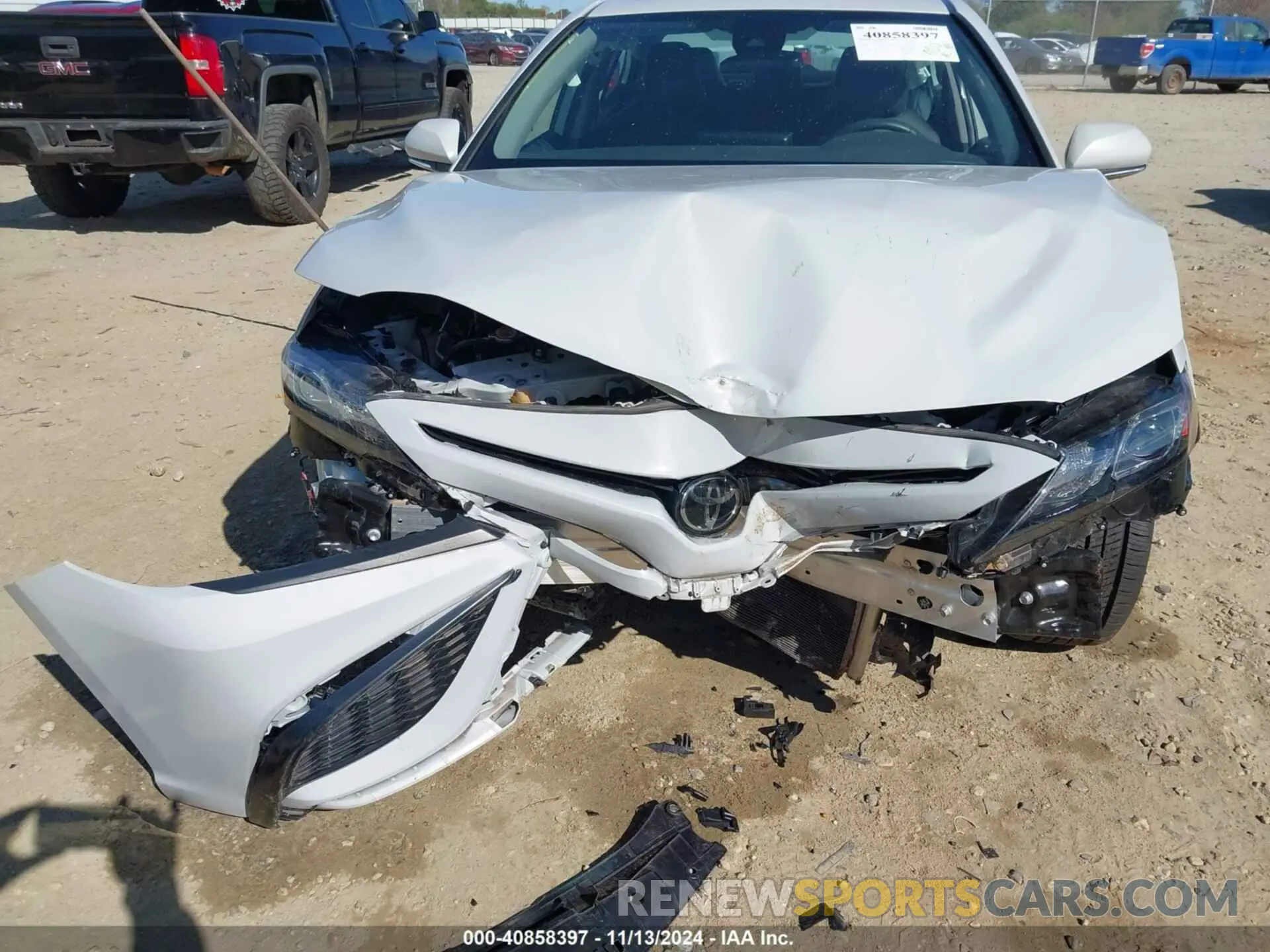 6 Photograph of a damaged car 4T1S11AKXNU046166 TOYOTA CAMRY 2022