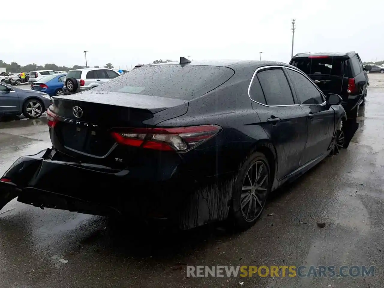 4 Photograph of a damaged car 4T1S11AKXNU666189 TOYOTA CAMRY 2022