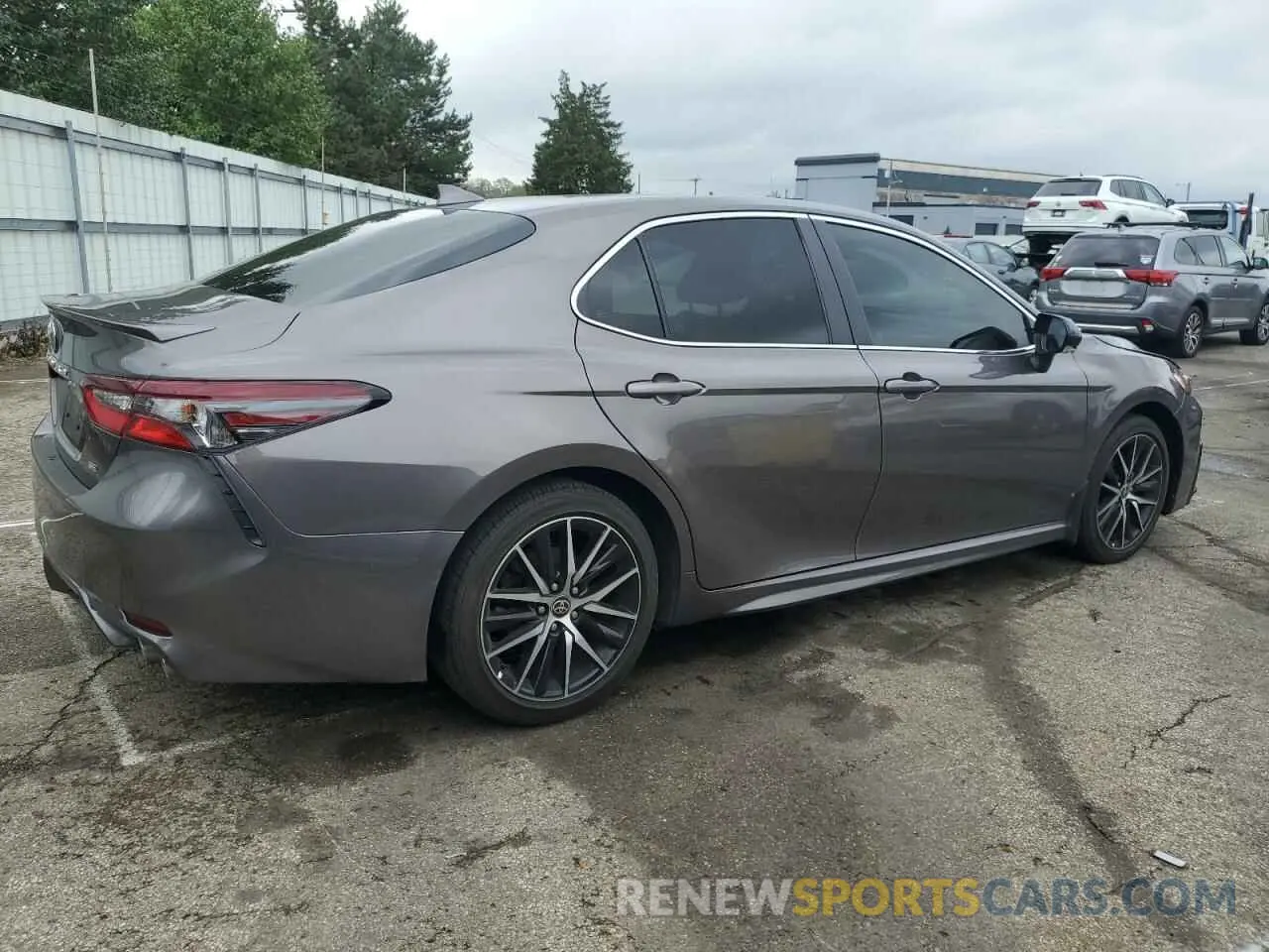 3 Photograph of a damaged car 4T1S11AKXNU679489 TOYOTA CAMRY 2022