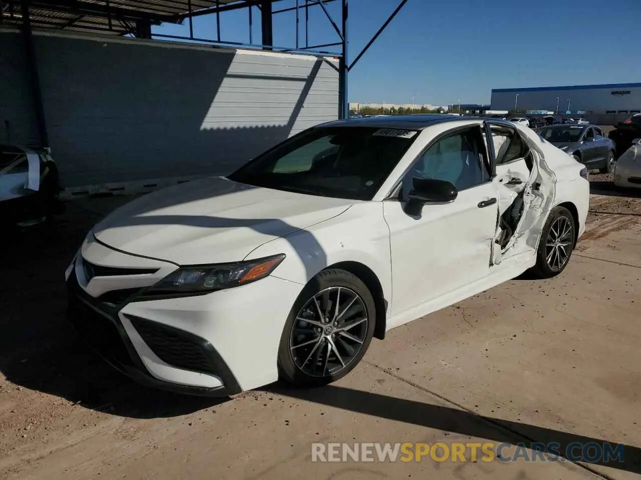 1 Photograph of a damaged car 4T1S31AK0NU587236 TOYOTA CAMRY 2022
