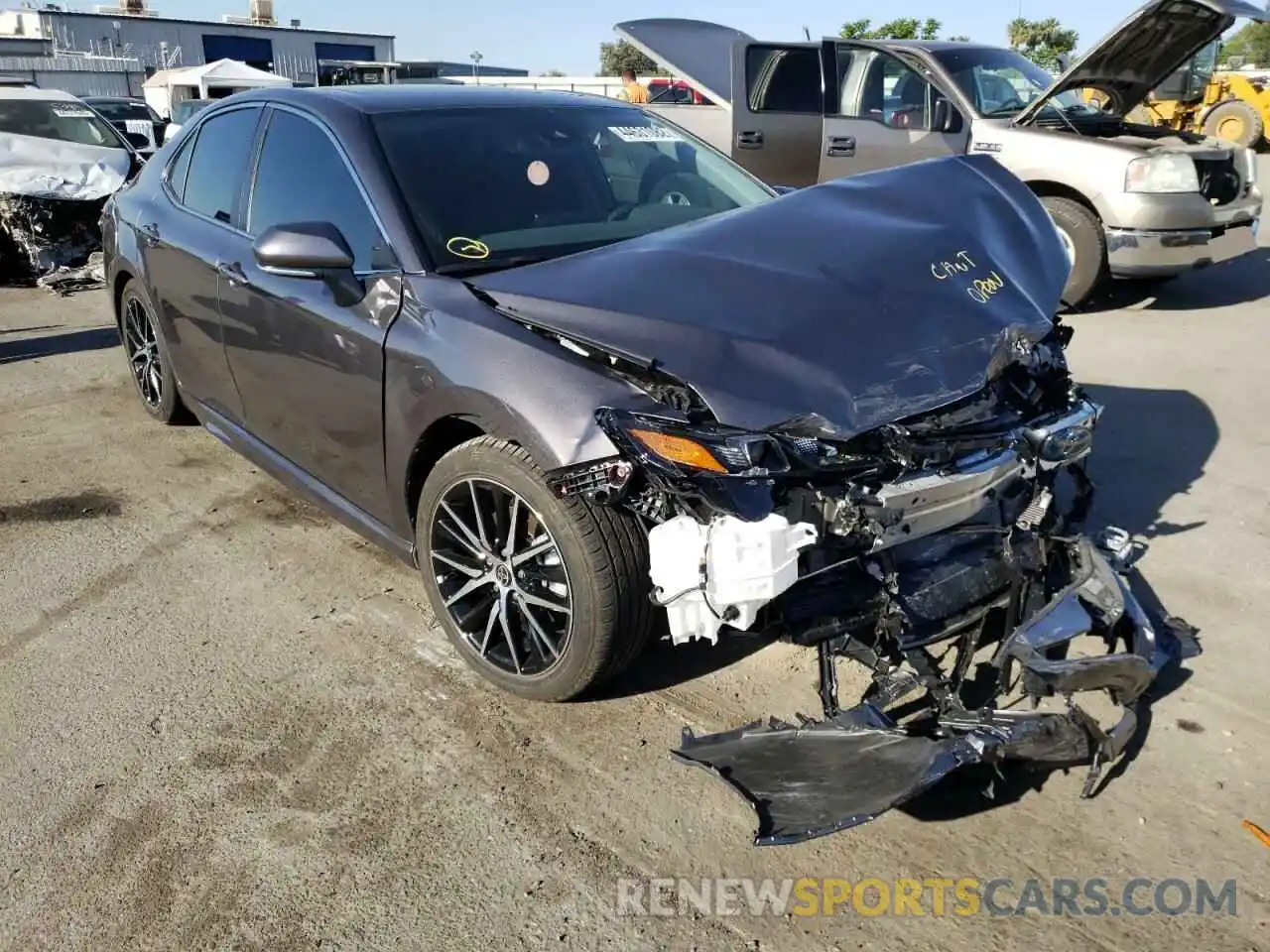 1 Photograph of a damaged car 4T1S31AK1NU581719 TOYOTA CAMRY 2022