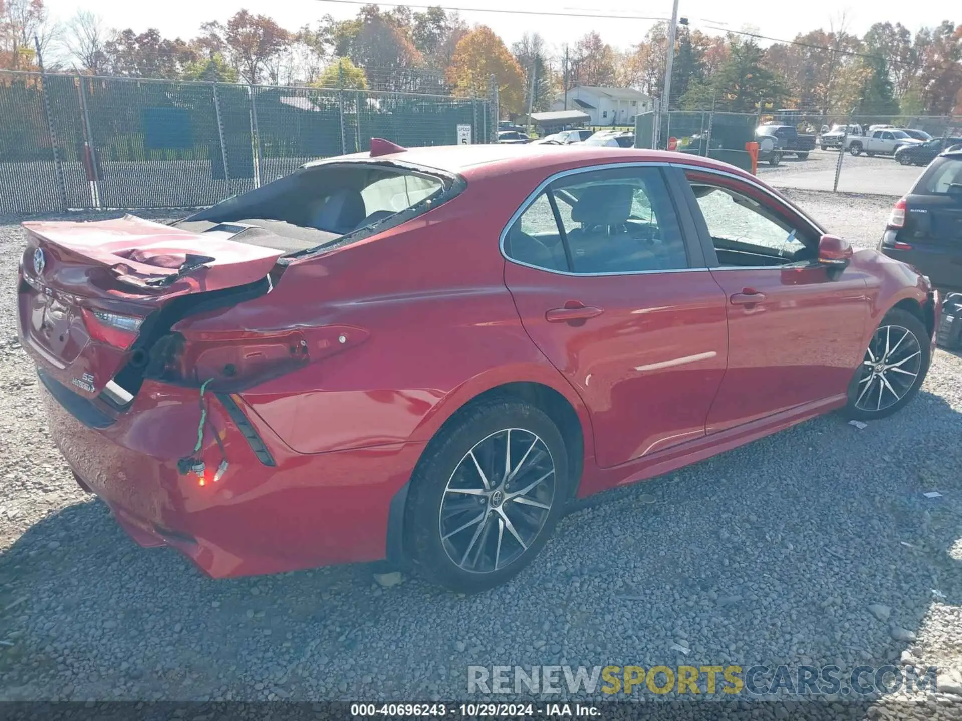 4 Photograph of a damaged car 4T1S31AK3NU033611 TOYOTA CAMRY 2022