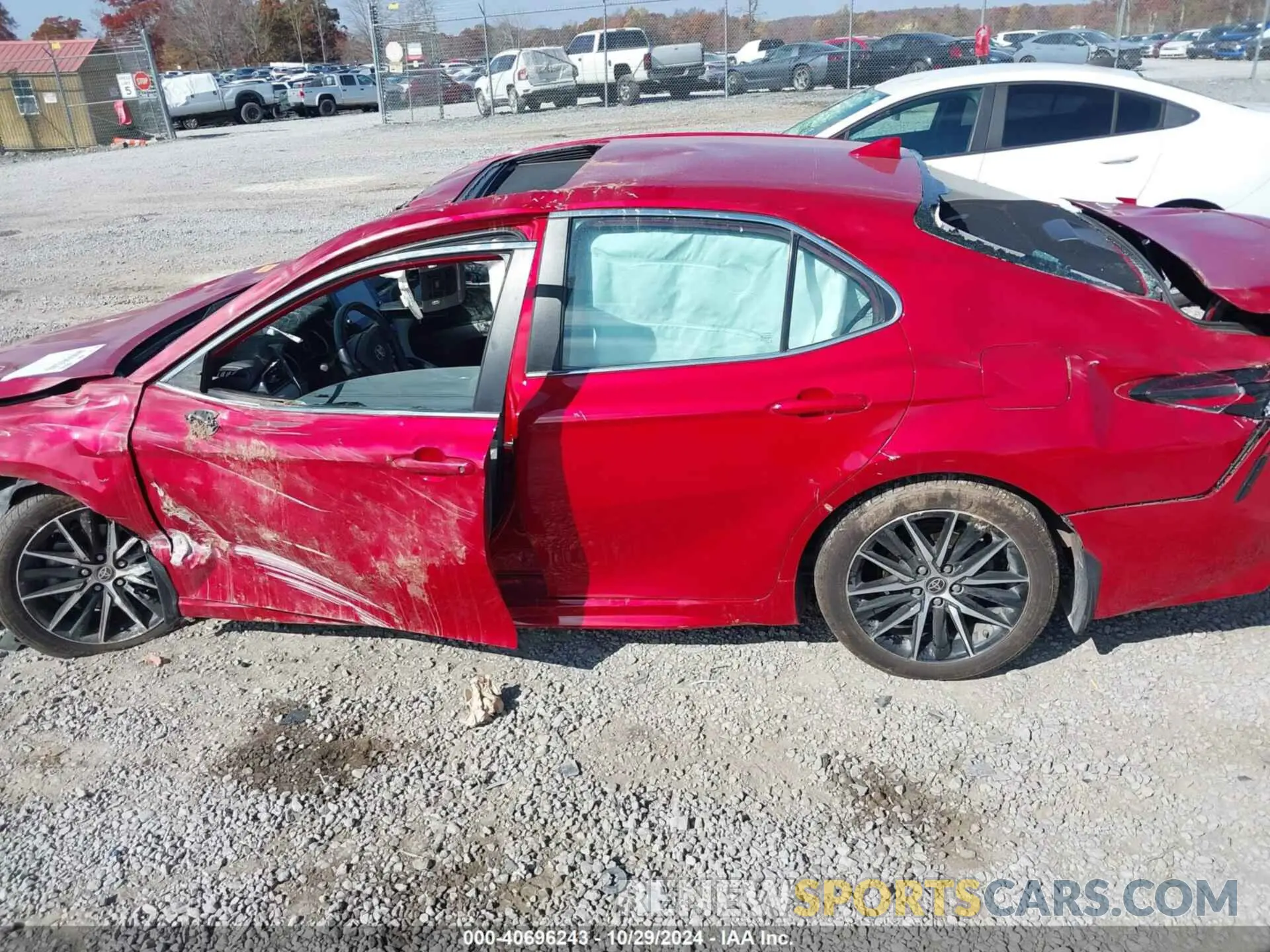 6 Photograph of a damaged car 4T1S31AK3NU033611 TOYOTA CAMRY 2022