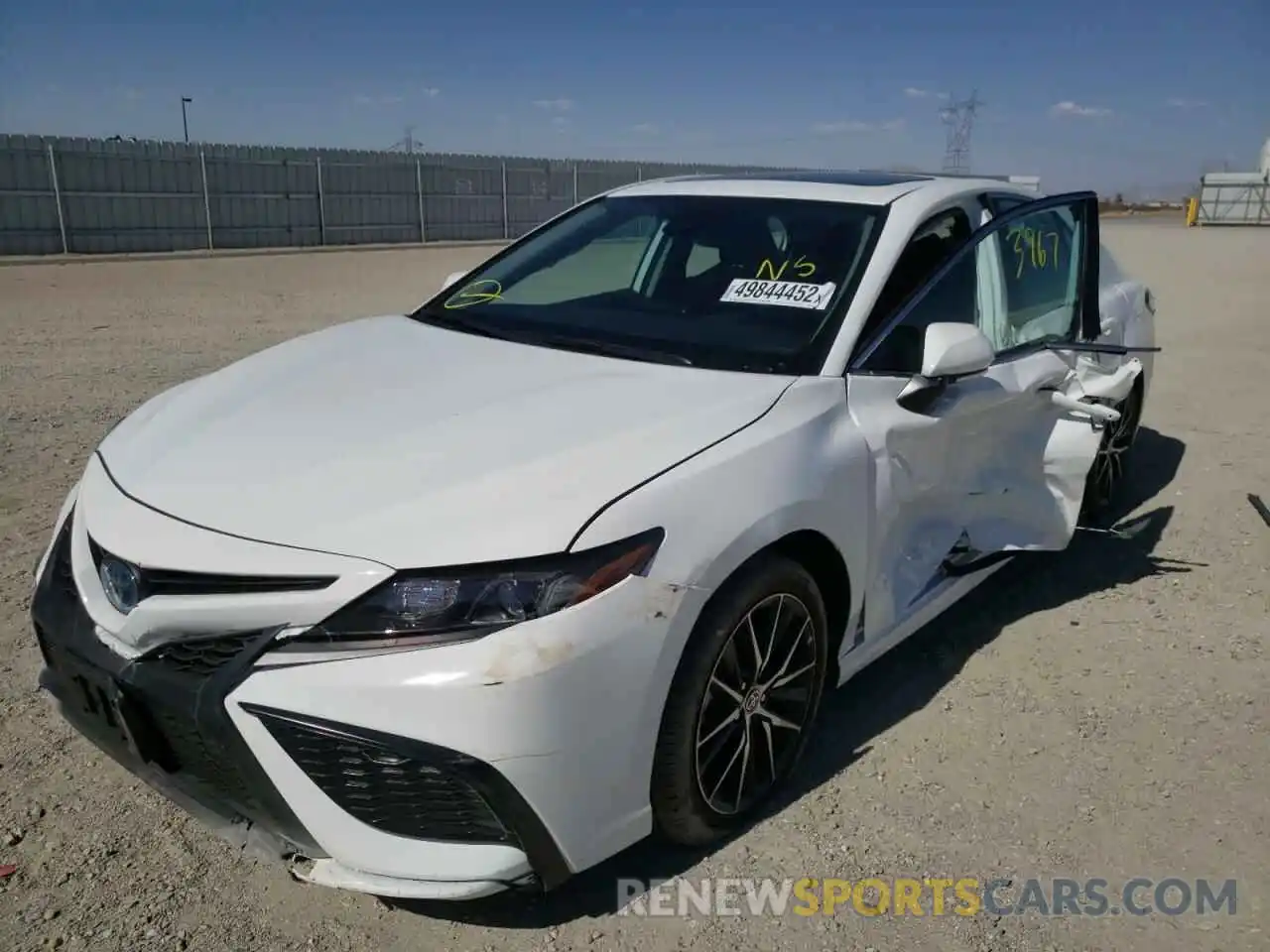 2 Photograph of a damaged car 4T1S31AK3NU585173 TOYOTA CAMRY 2022