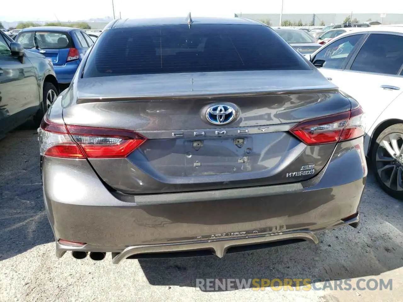 6 Photograph of a damaged car 4T1S31AK3NU585884 TOYOTA CAMRY 2022