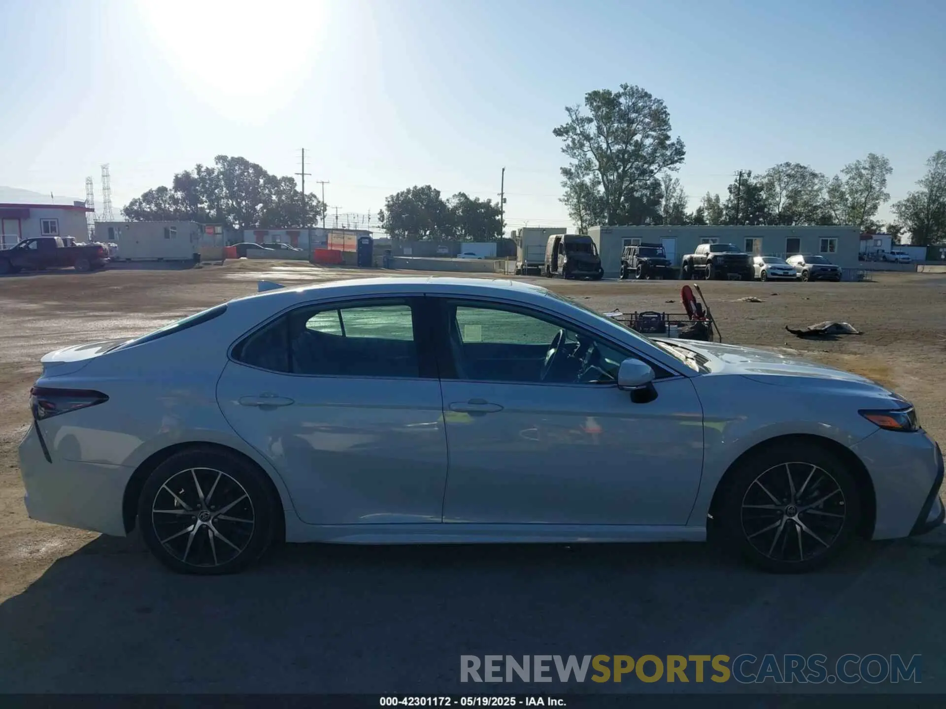 13 Photograph of a damaged car 4T1S31AK4NU038767 TOYOTA CAMRY 2022