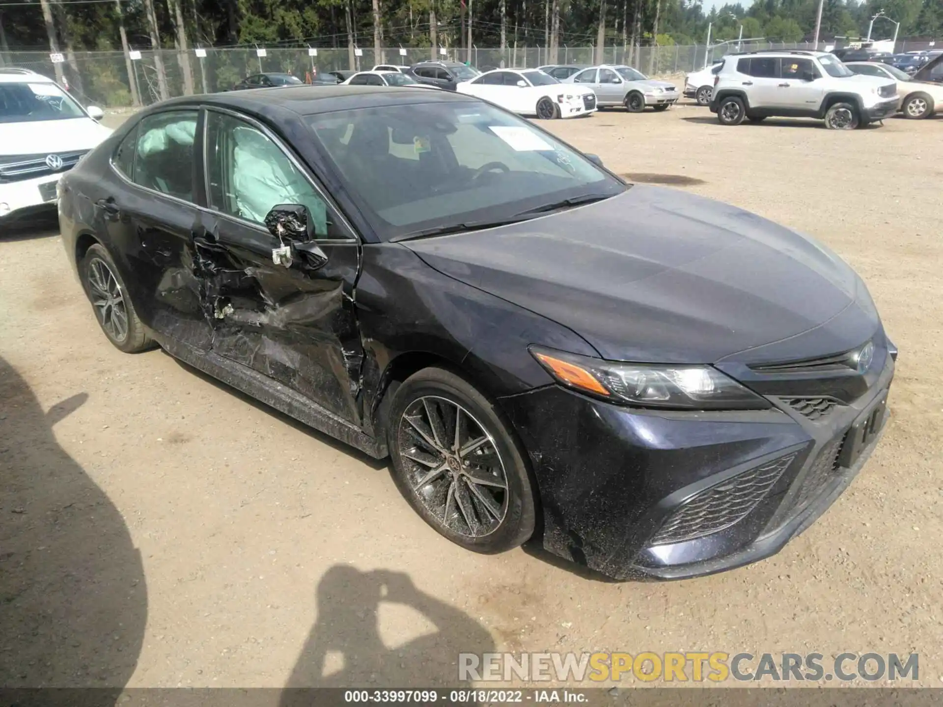 1 Photograph of a damaged car 4T1S31AK4NU573825 TOYOTA CAMRY 2022