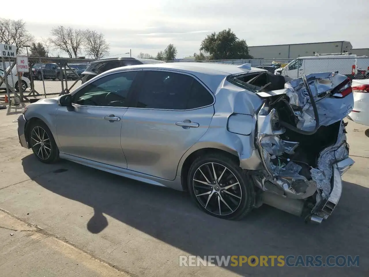 2 Photograph of a damaged car 4T1S31AK4NU578202 TOYOTA CAMRY 2022