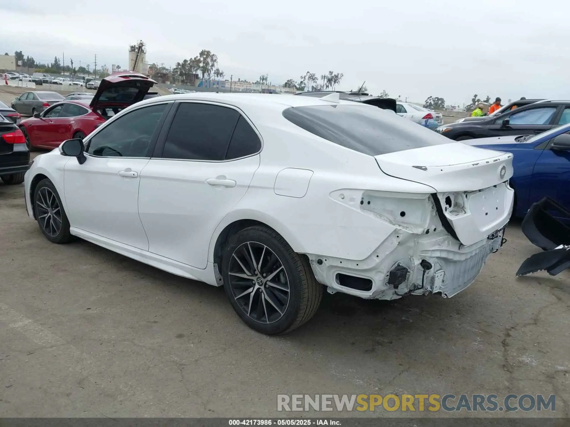3 Photograph of a damaged car 4T1S31AK9NU587994 TOYOTA CAMRY 2022