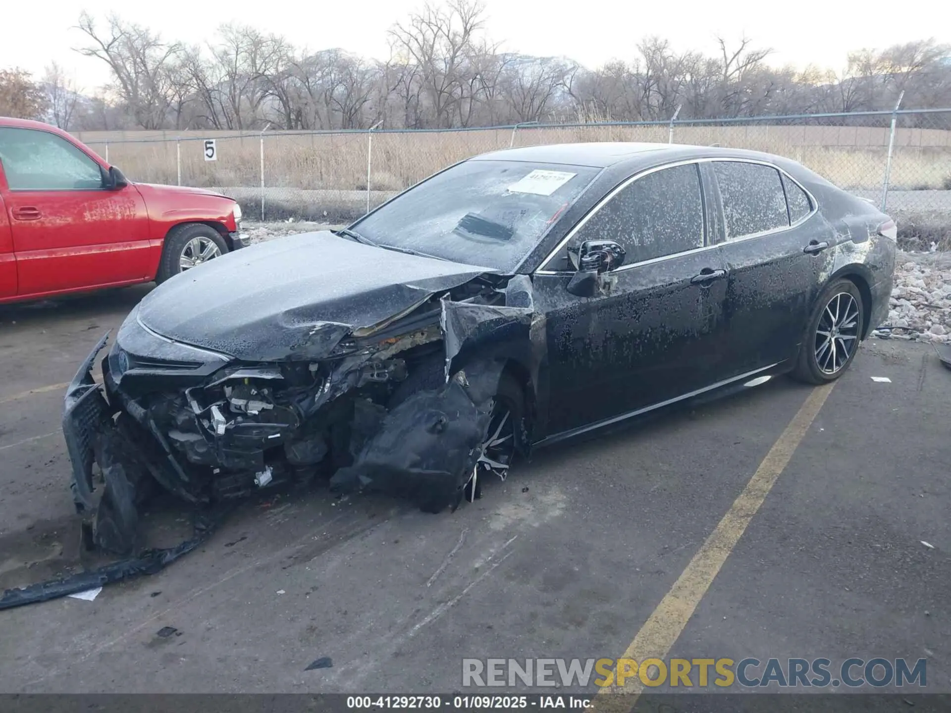 2 Photograph of a damaged car 4T1S31AKXNU586756 TOYOTA CAMRY 2022