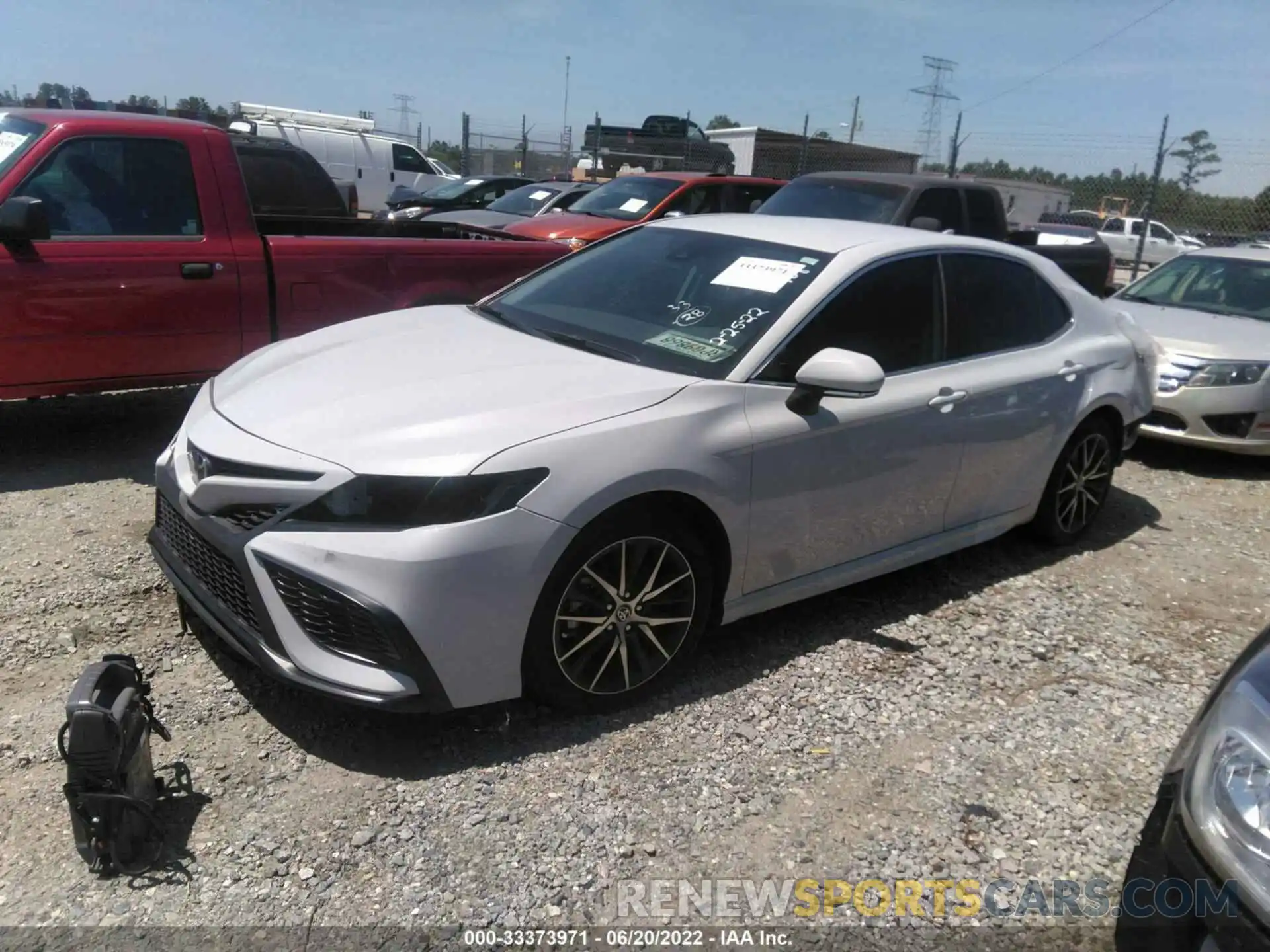 2 Photograph of a damaged car 4T1T11AK0NU002908 TOYOTA CAMRY 2022