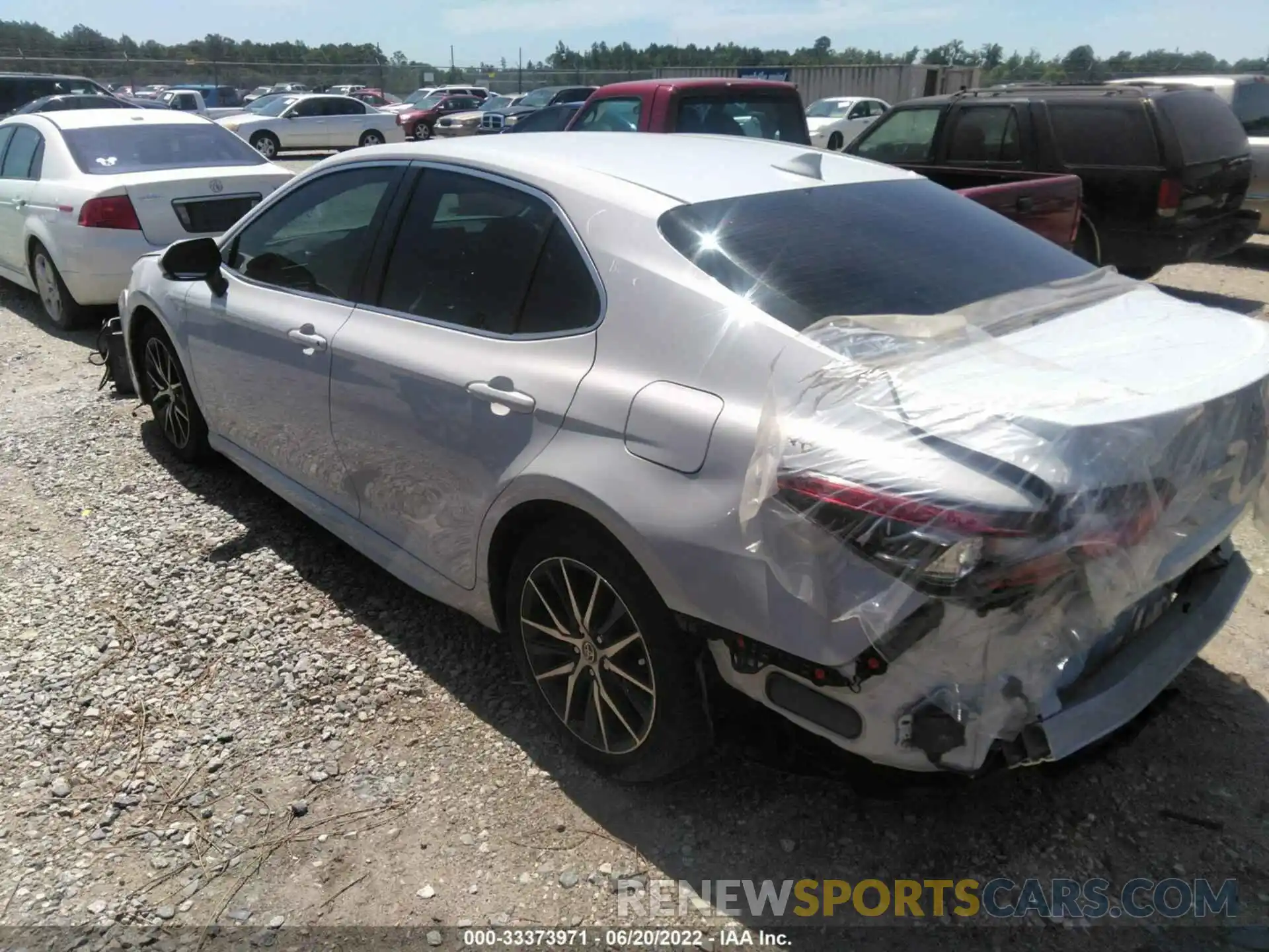 3 Photograph of a damaged car 4T1T11AK0NU002908 TOYOTA CAMRY 2022