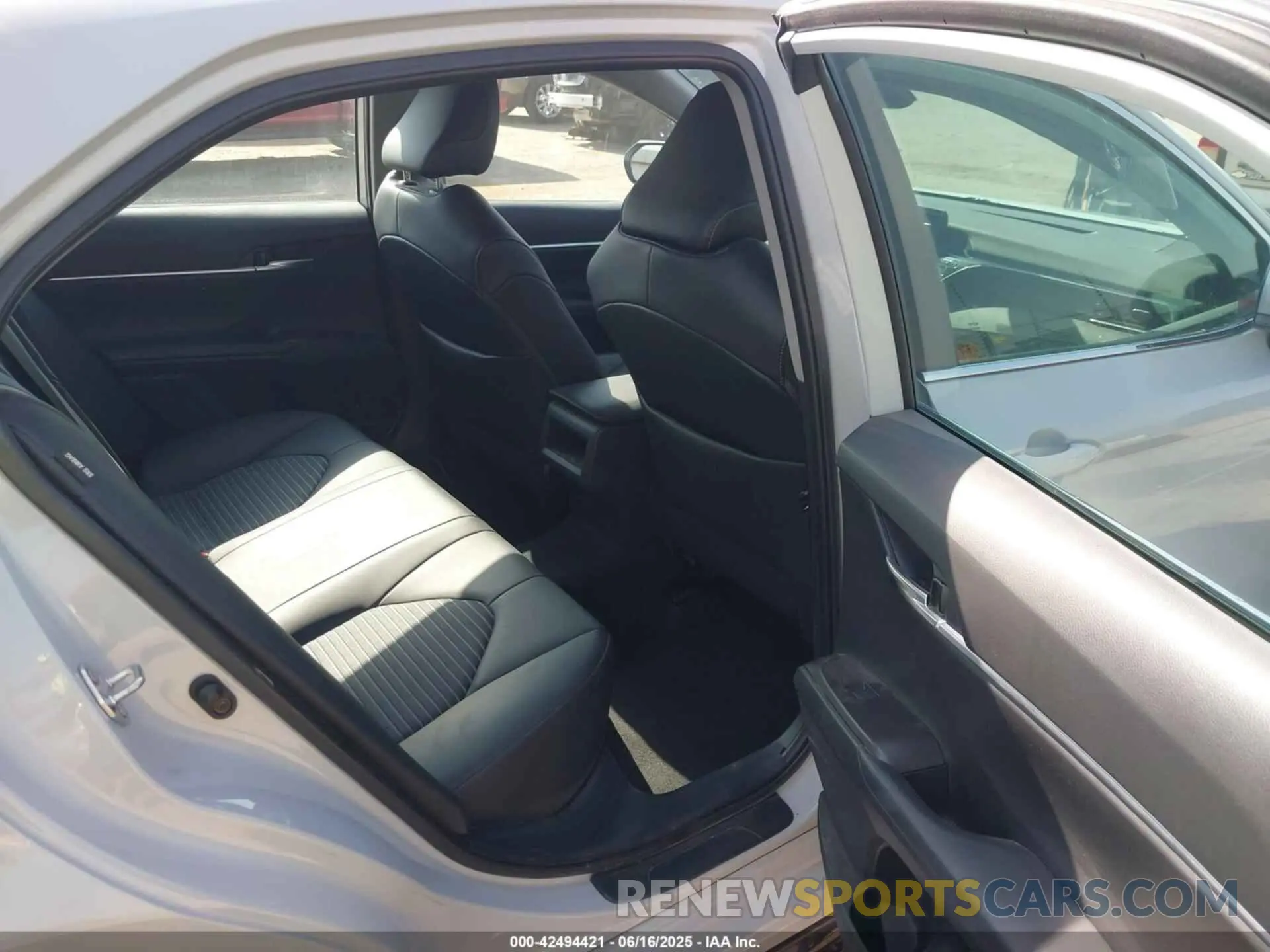 8 Photograph of a damaged car 4T1T11AK0NU013407 TOYOTA CAMRY 2022