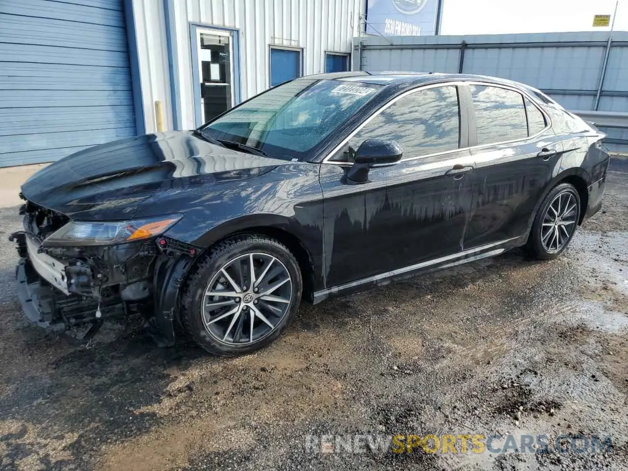 1 Photograph of a damaged car 4T1T11AK0NU043247 TOYOTA CAMRY 2022