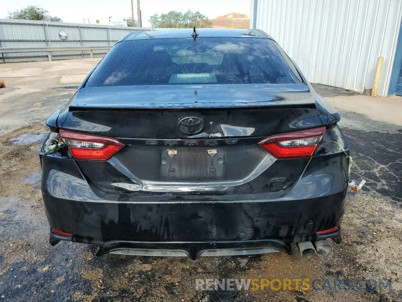 6 Photograph of a damaged car 4T1T11AK0NU043247 TOYOTA CAMRY 2022
