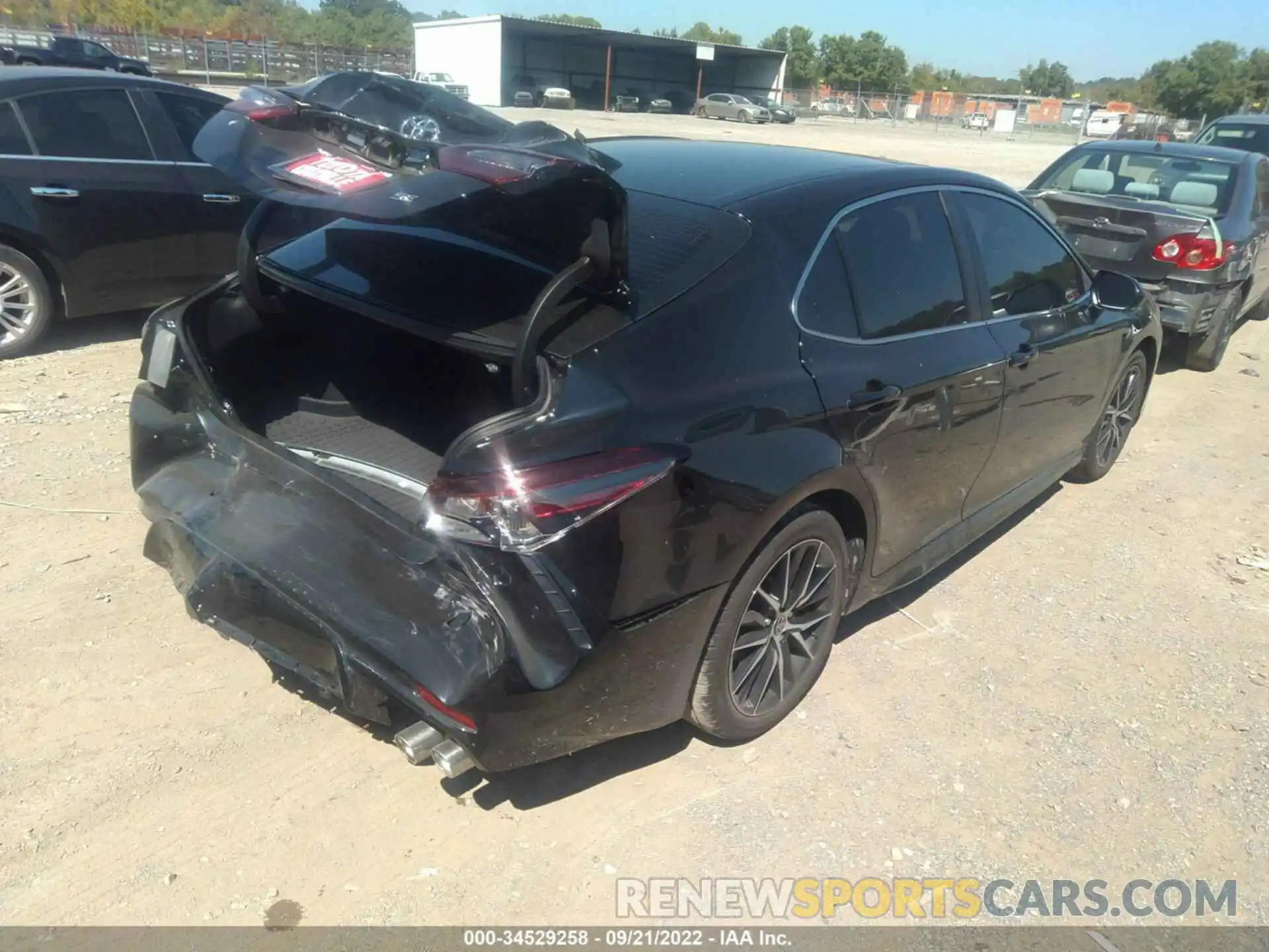 4 Photograph of a damaged car 4T1T11AK0NU076572 TOYOTA CAMRY 2022