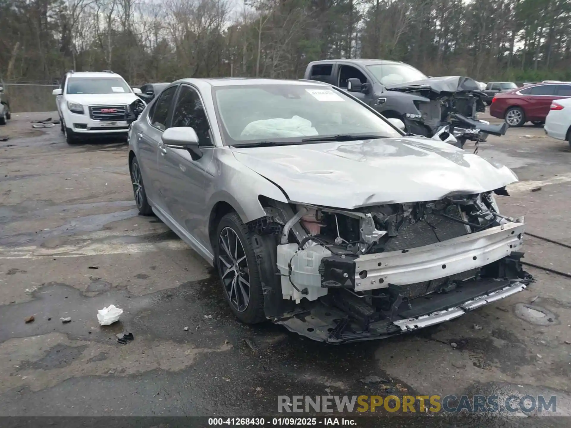 1 Photograph of a damaged car 4T1T11AK0NU620987 TOYOTA CAMRY 2022