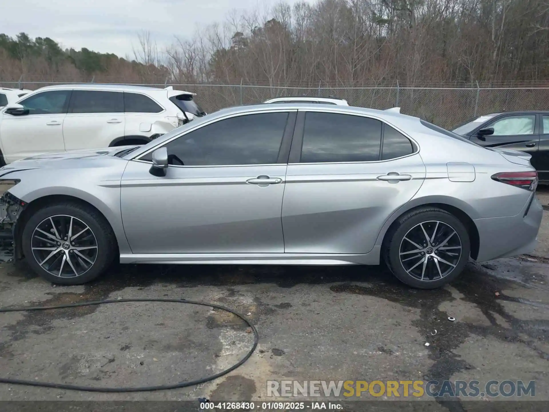 15 Photograph of a damaged car 4T1T11AK0NU620987 TOYOTA CAMRY 2022