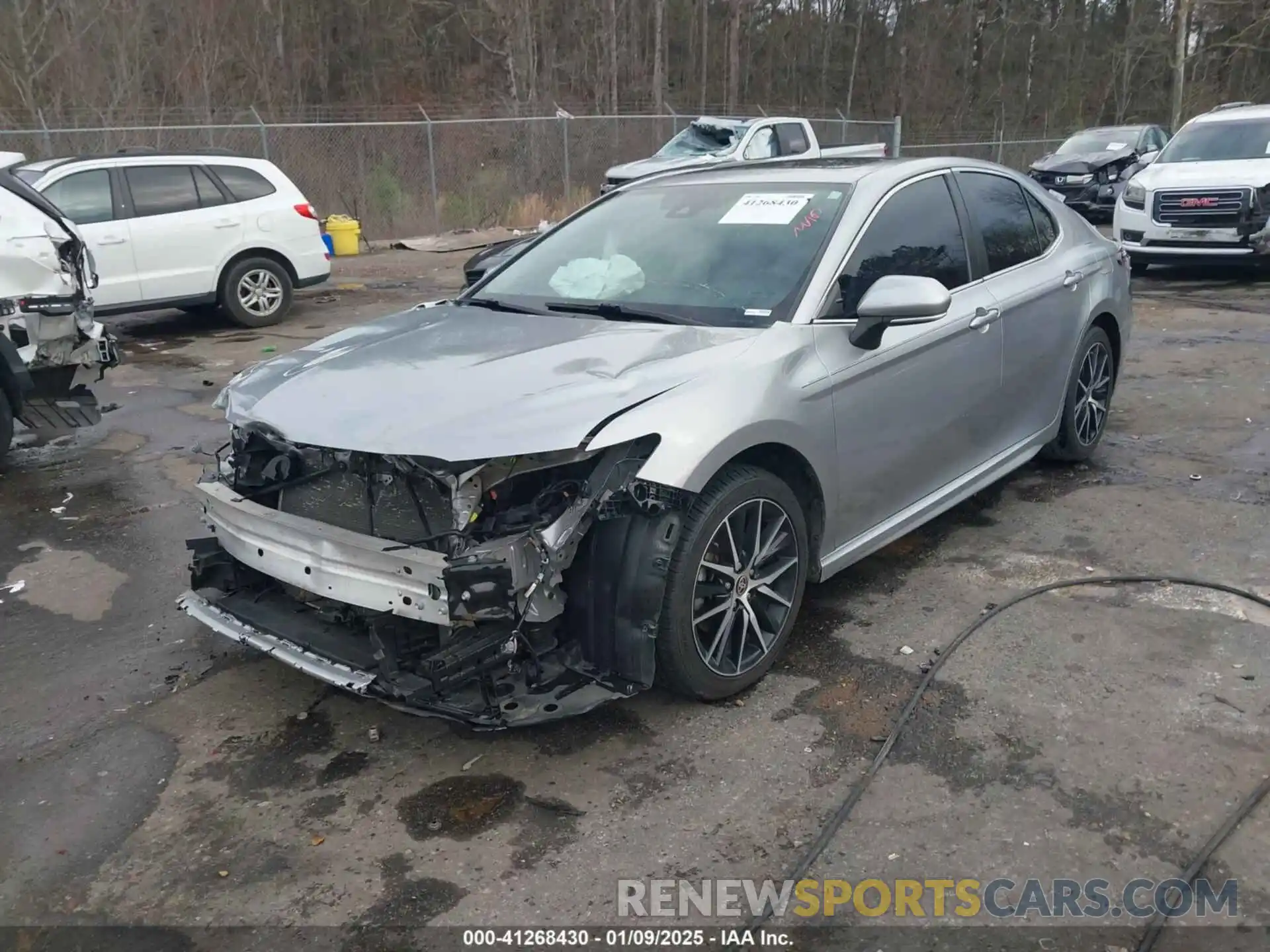 2 Photograph of a damaged car 4T1T11AK0NU620987 TOYOTA CAMRY 2022