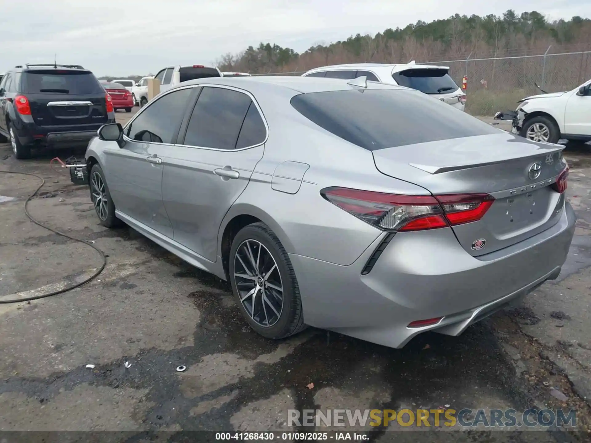 3 Photograph of a damaged car 4T1T11AK0NU620987 TOYOTA CAMRY 2022