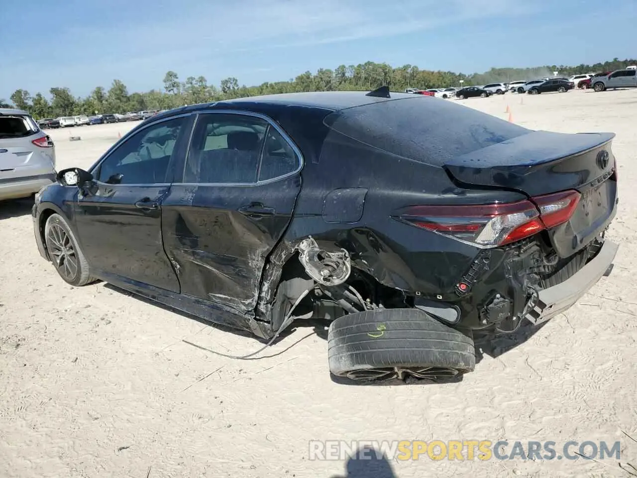 2 Photograph of a damaged car 4T1T11AK0NU672359 TOYOTA CAMRY 2022