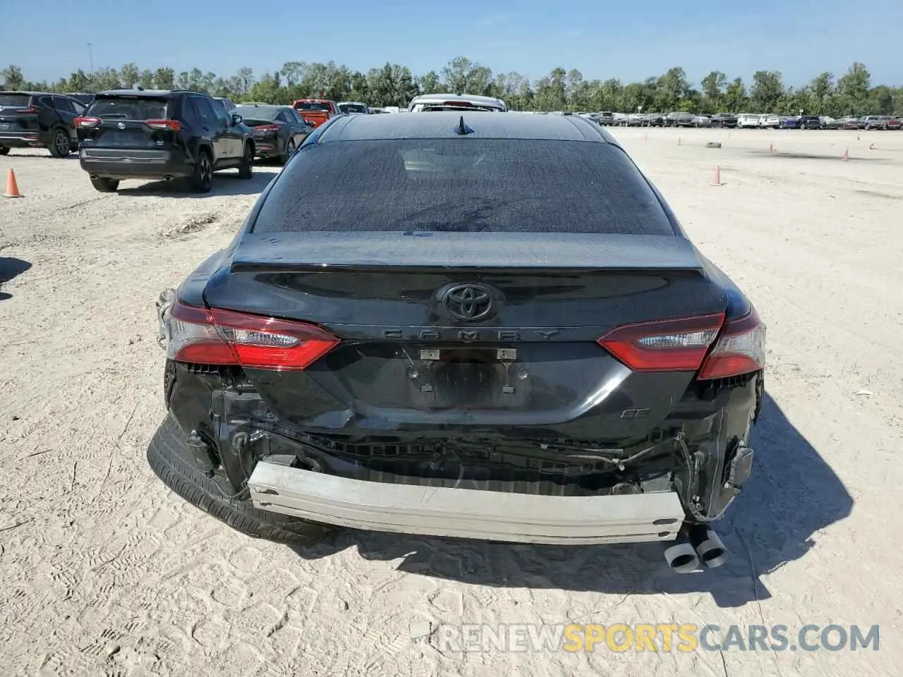 6 Photograph of a damaged car 4T1T11AK0NU672359 TOYOTA CAMRY 2022