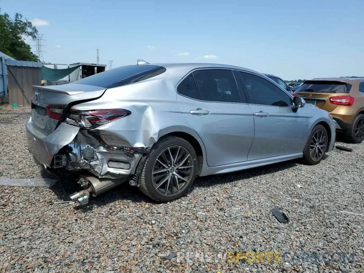 3 Photograph of a damaged car 4T1T11AK0NU689081 TOYOTA CAMRY 2022