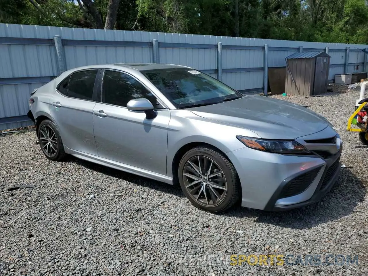 4 Photograph of a damaged car 4T1T11AK0NU689081 TOYOTA CAMRY 2022