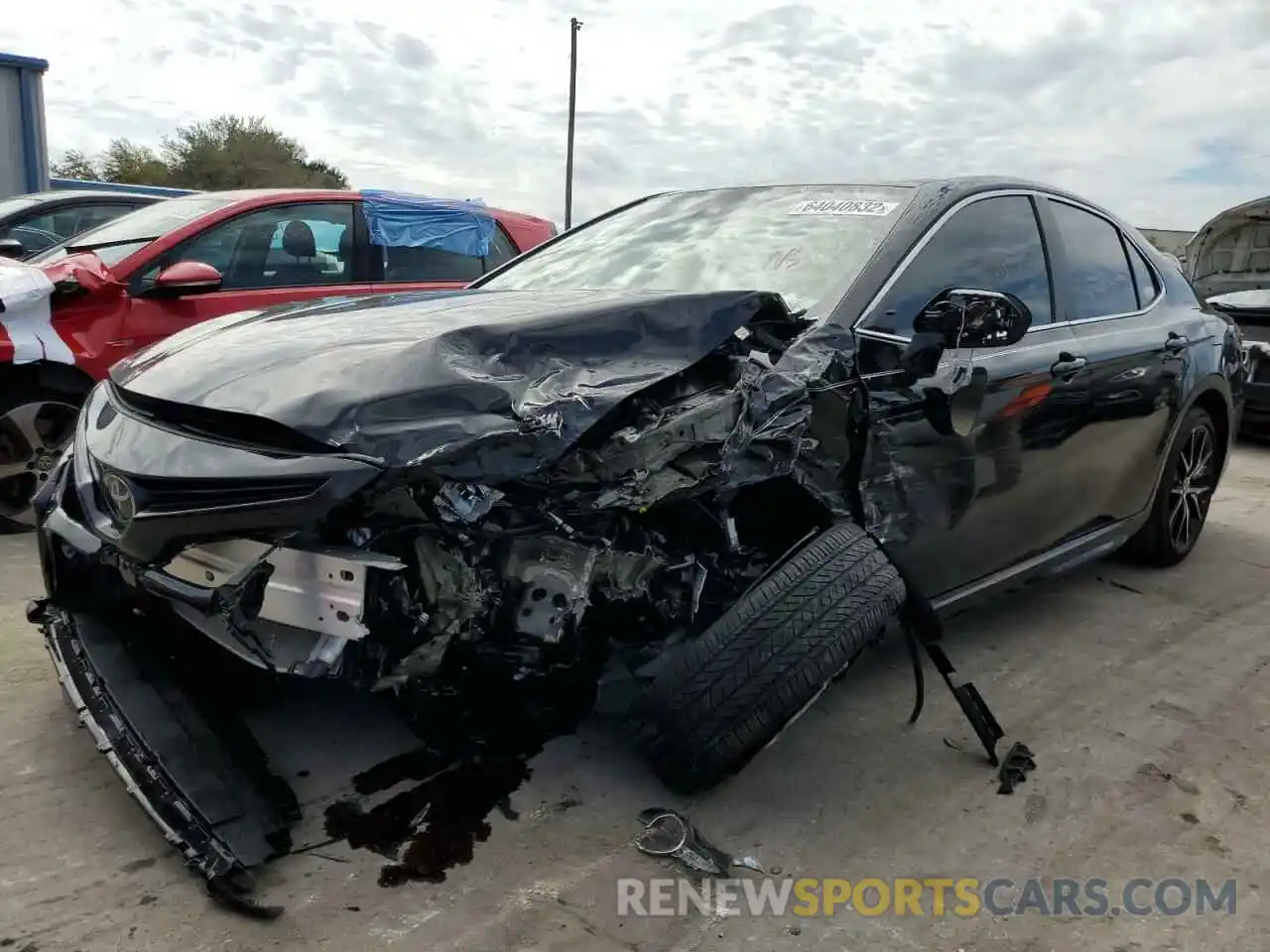 2 Photograph of a damaged car 4T1T11AK0NU709085 TOYOTA CAMRY 2022