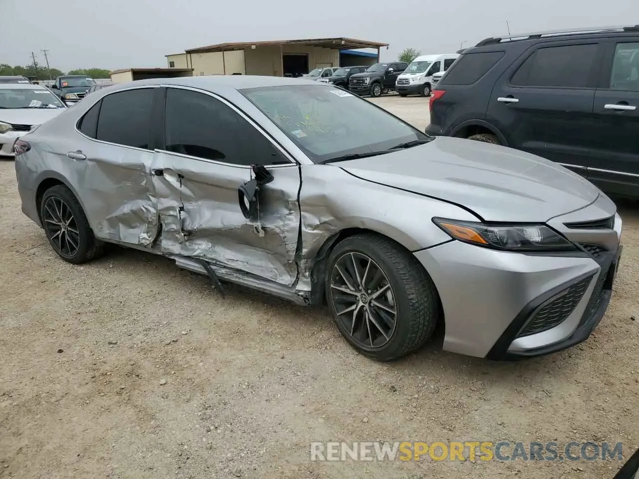 4 Photograph of a damaged car 4T1T11AK1NU038607 TOYOTA CAMRY 2022