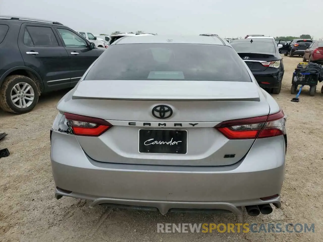 6 Photograph of a damaged car 4T1T11AK1NU038607 TOYOTA CAMRY 2022