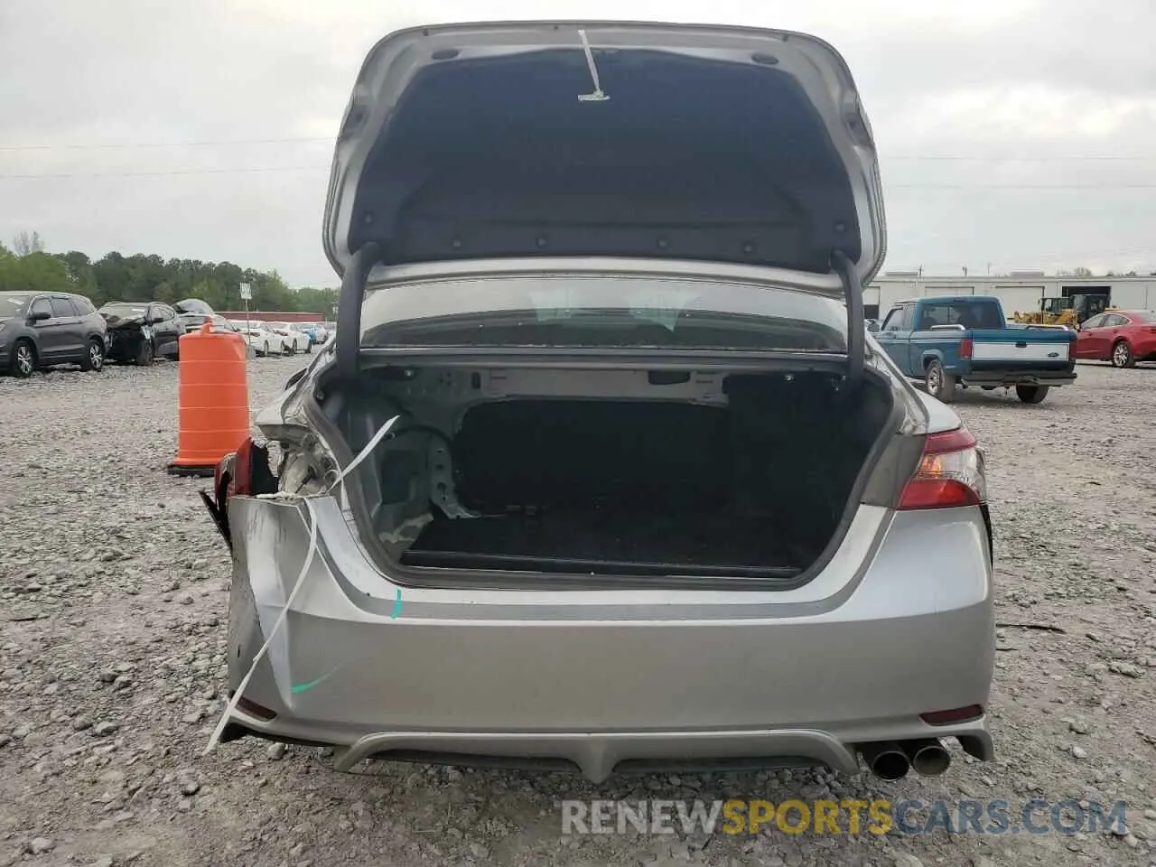 6 Photograph of a damaged car 4T1T11AK1NU047209 TOYOTA CAMRY 2022