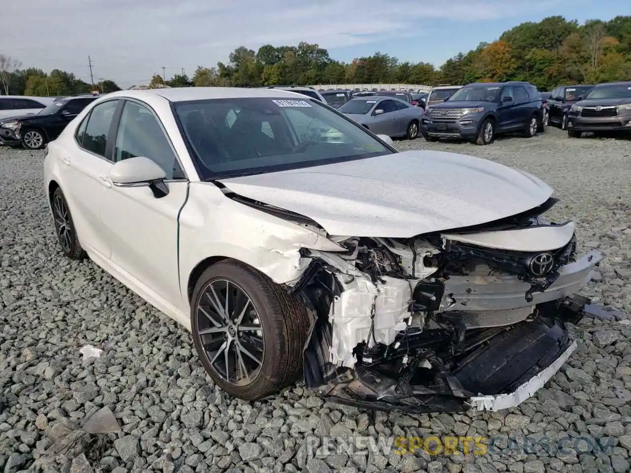 1 Photograph of a damaged car 4T1T11AK1NU620965 TOYOTA CAMRY 2022