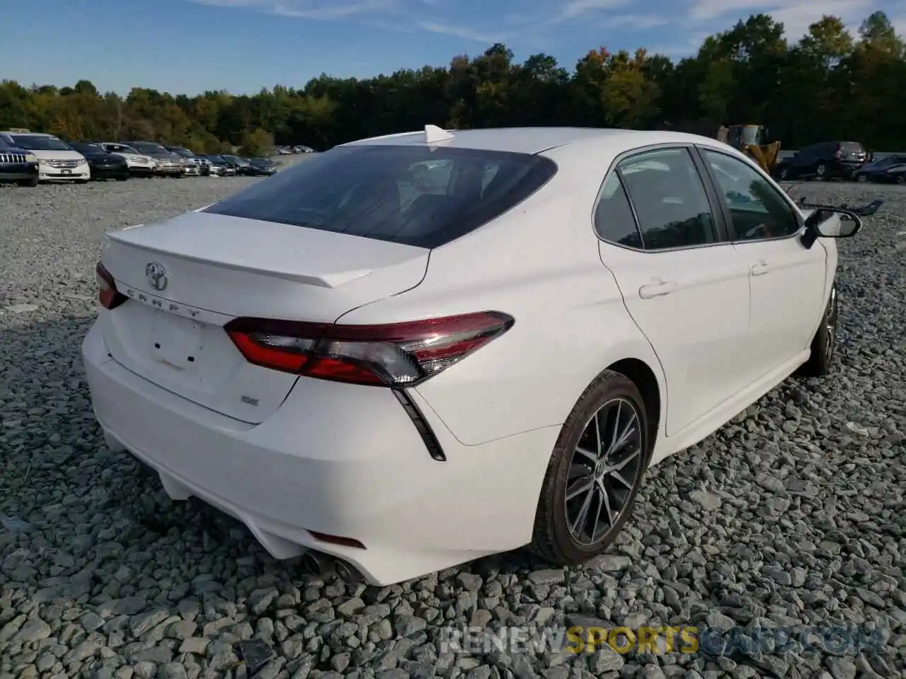 4 Photograph of a damaged car 4T1T11AK1NU620965 TOYOTA CAMRY 2022