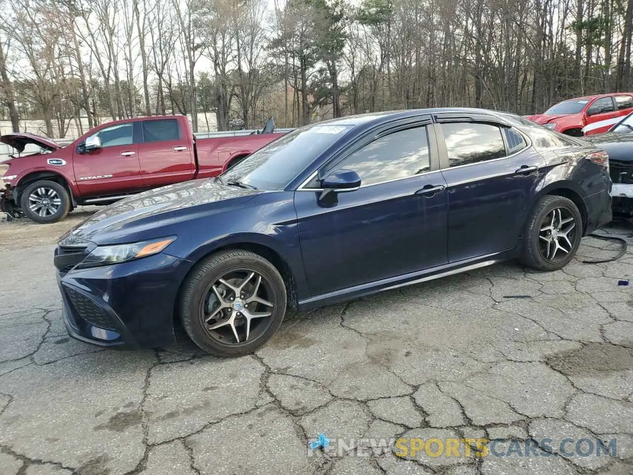1 Photograph of a damaged car 4T1T11AK1NU643355 TOYOTA CAMRY 2022