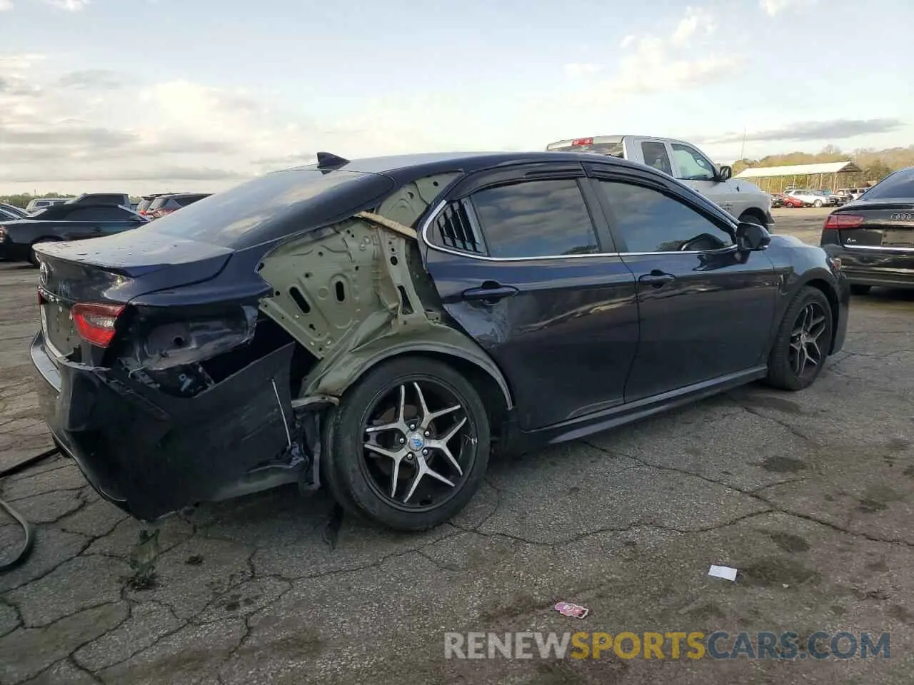 3 Photograph of a damaged car 4T1T11AK1NU643355 TOYOTA CAMRY 2022