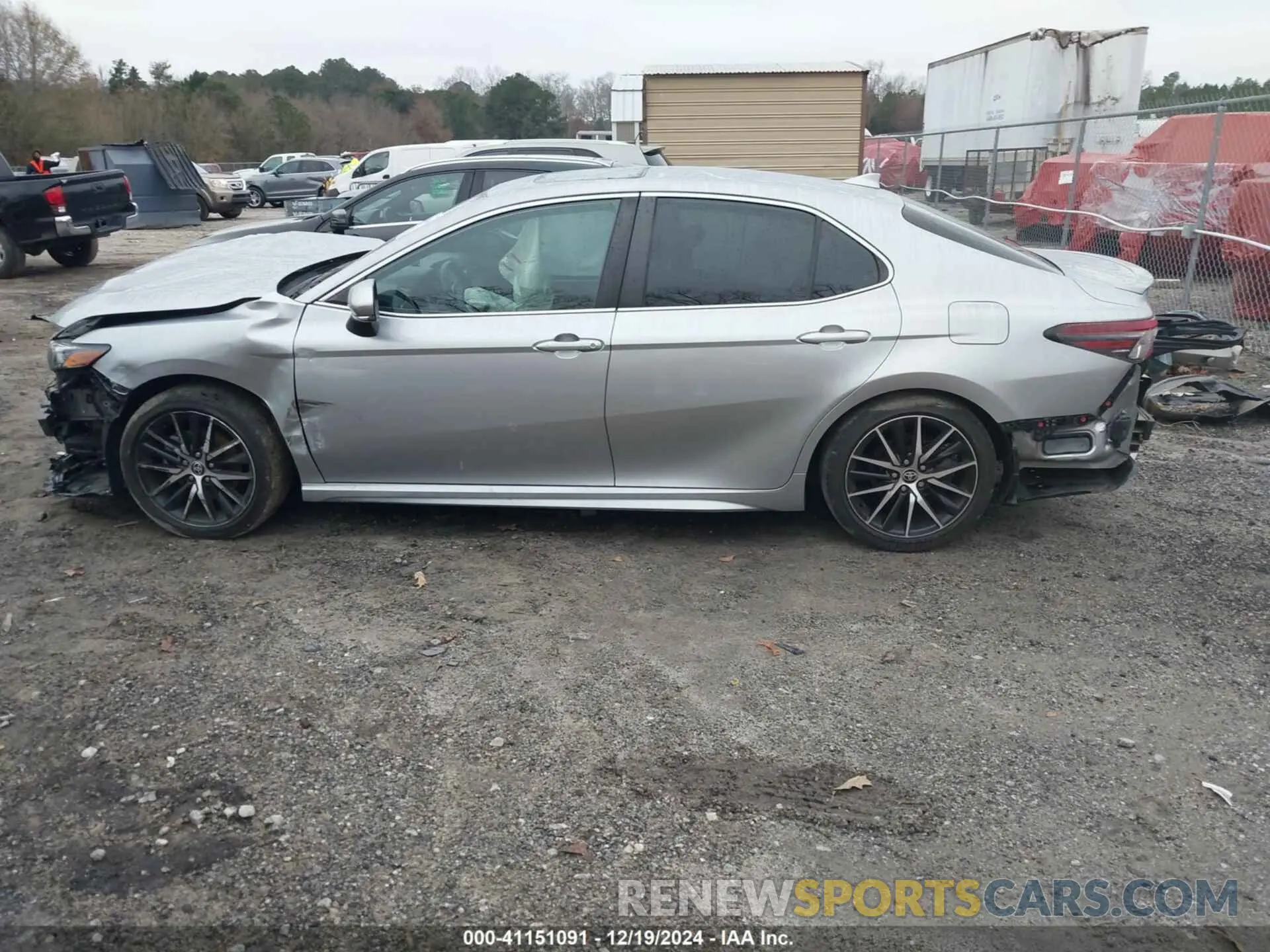 15 Photograph of a damaged car 4T1T11AK1NU643629 TOYOTA CAMRY 2022