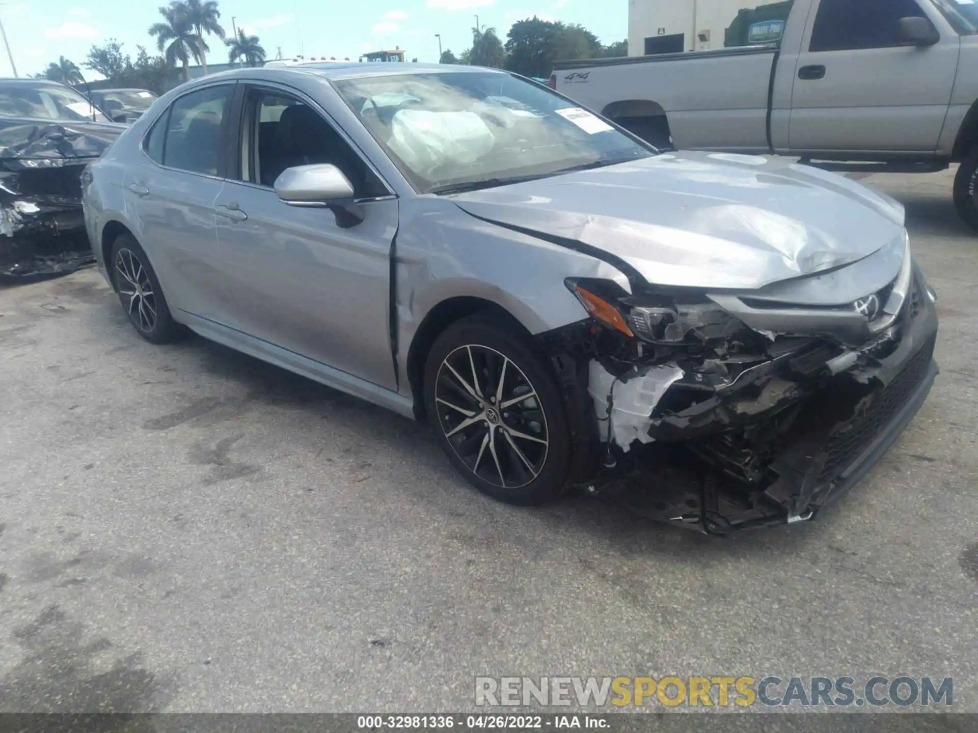 1 Photograph of a damaged car 4T1T11AK1NU679661 TOYOTA CAMRY 2022