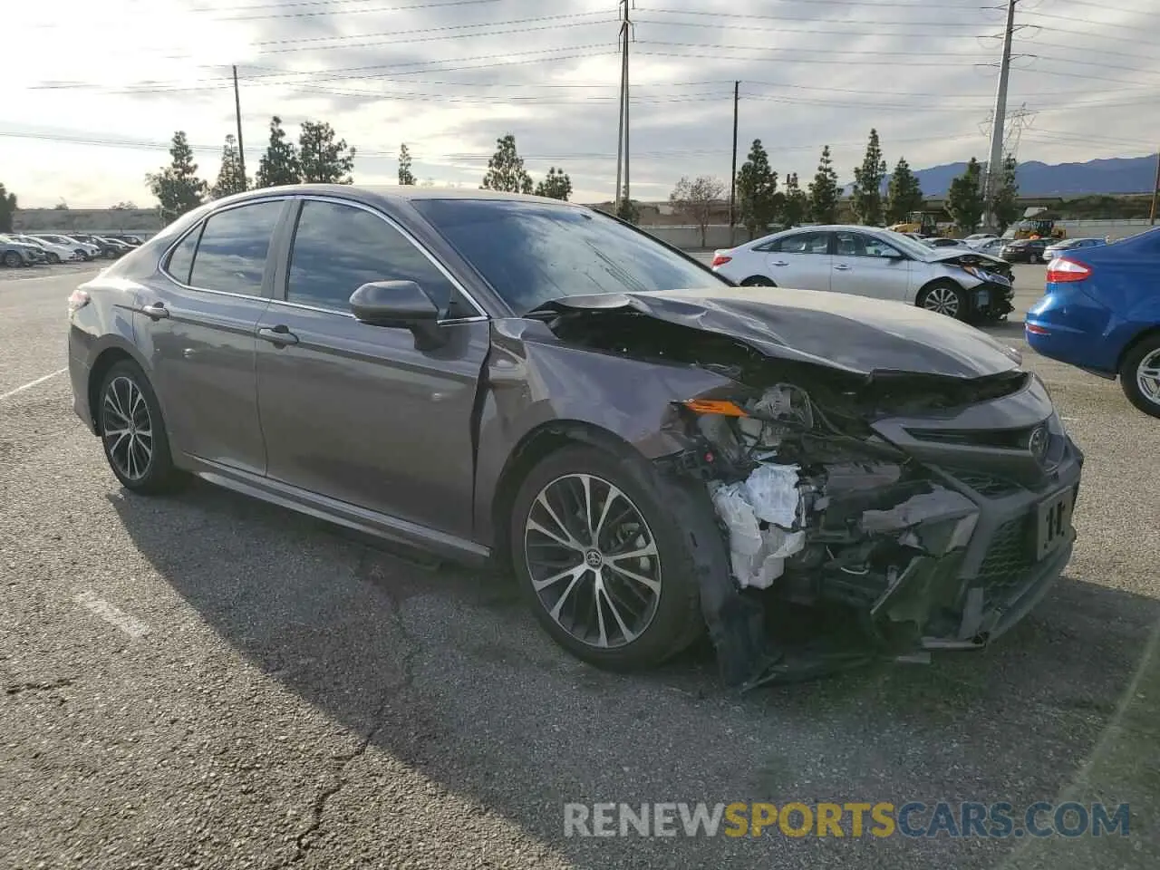 4 Photograph of a damaged car 4T1T11AK1NU688019 TOYOTA CAMRY 2022