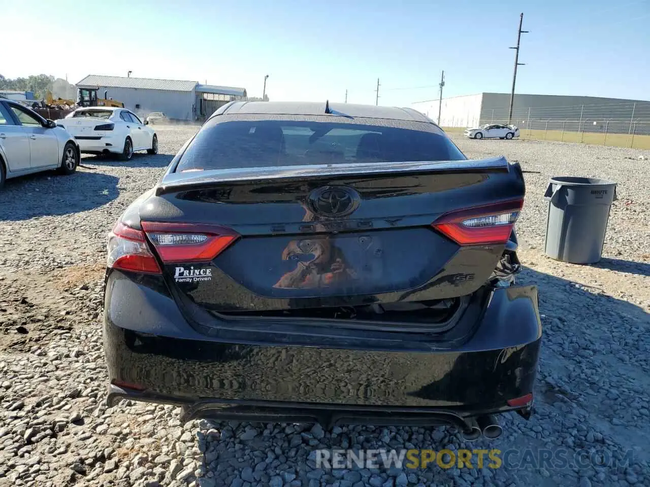 6 Photograph of a damaged car 4T1T11AK2NU044707 TOYOTA CAMRY 2022