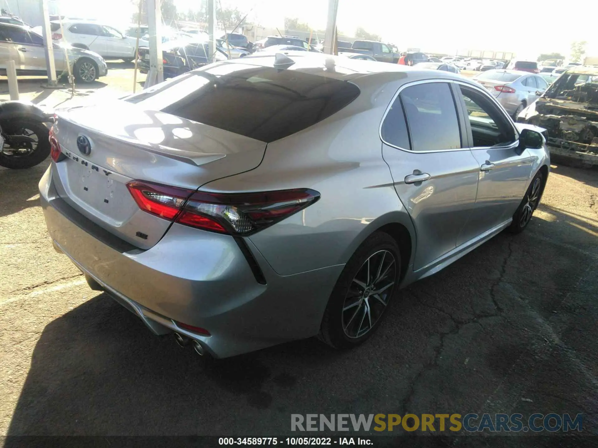 4 Photograph of a damaged car 4T1T11AK2NU052497 TOYOTA CAMRY 2022