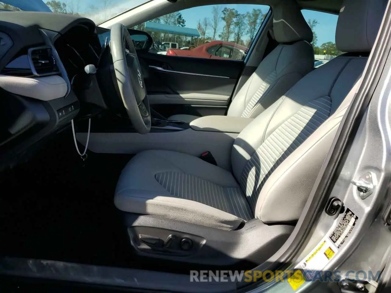 7 Photograph of a damaged car 4T1T11AK2NU623616 TOYOTA CAMRY 2022