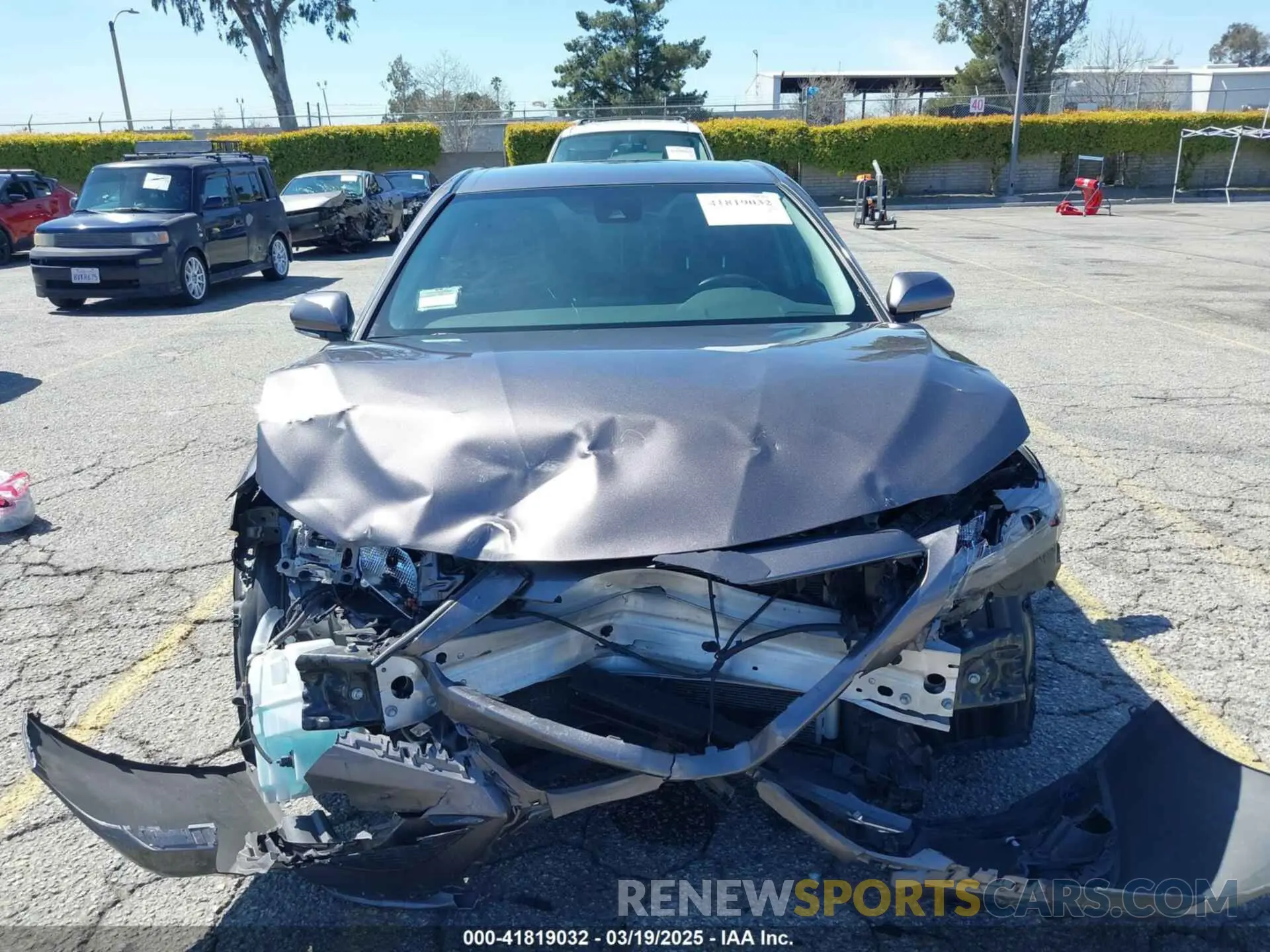 11 Photograph of a damaged car 4T1T11AK2NU701442 TOYOTA CAMRY 2022