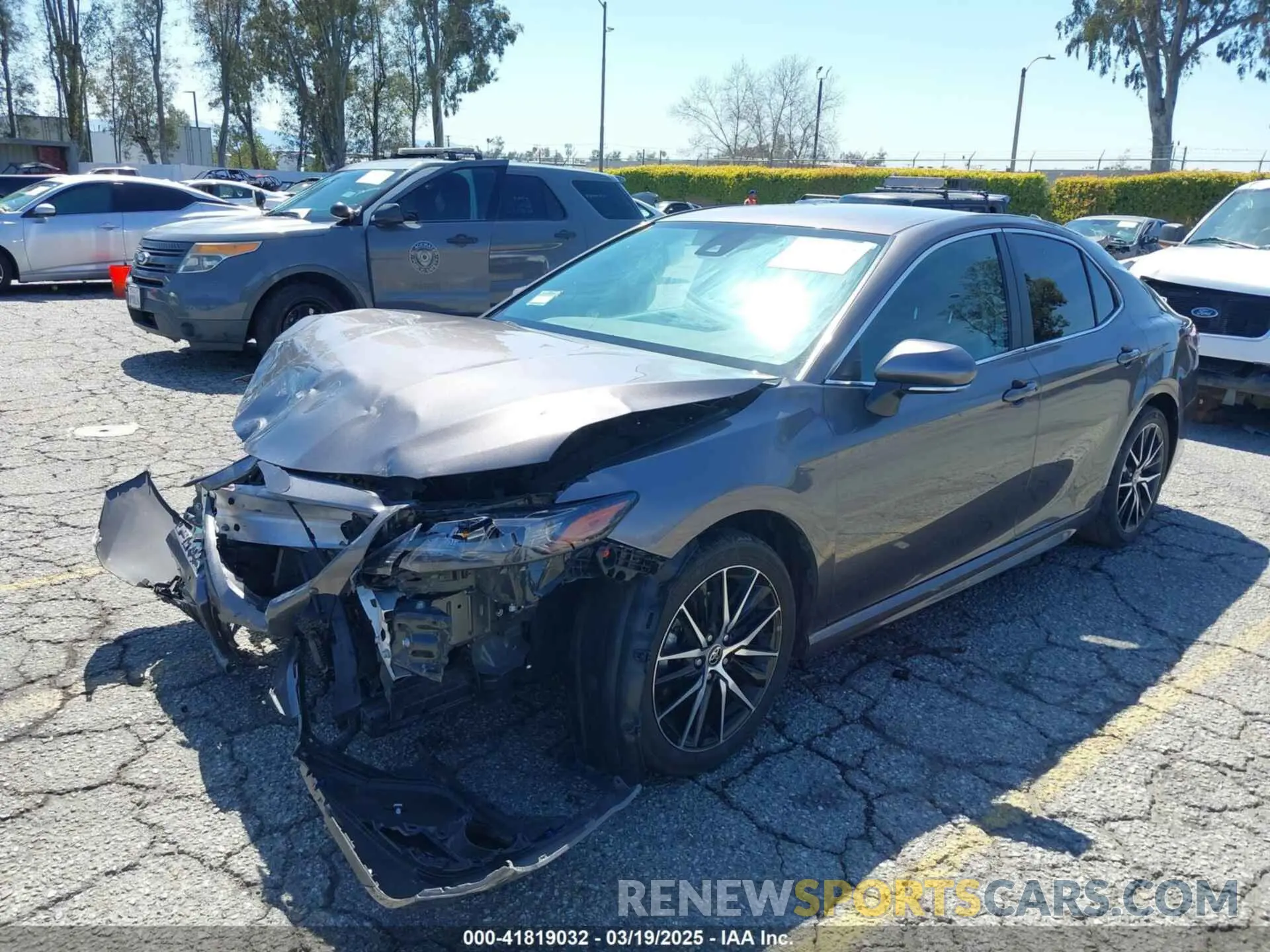 2 Photograph of a damaged car 4T1T11AK2NU701442 TOYOTA CAMRY 2022