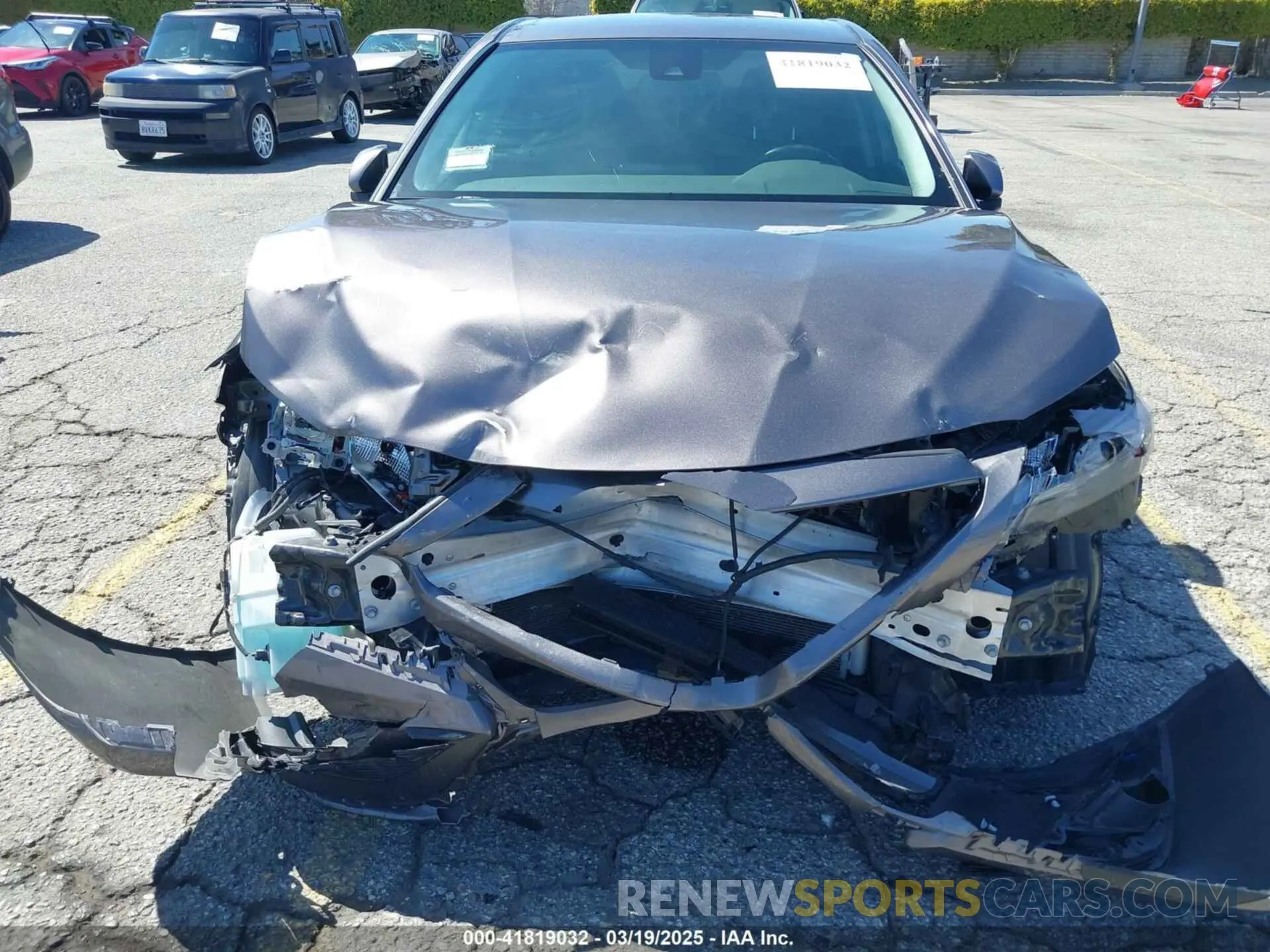 6 Photograph of a damaged car 4T1T11AK2NU701442 TOYOTA CAMRY 2022