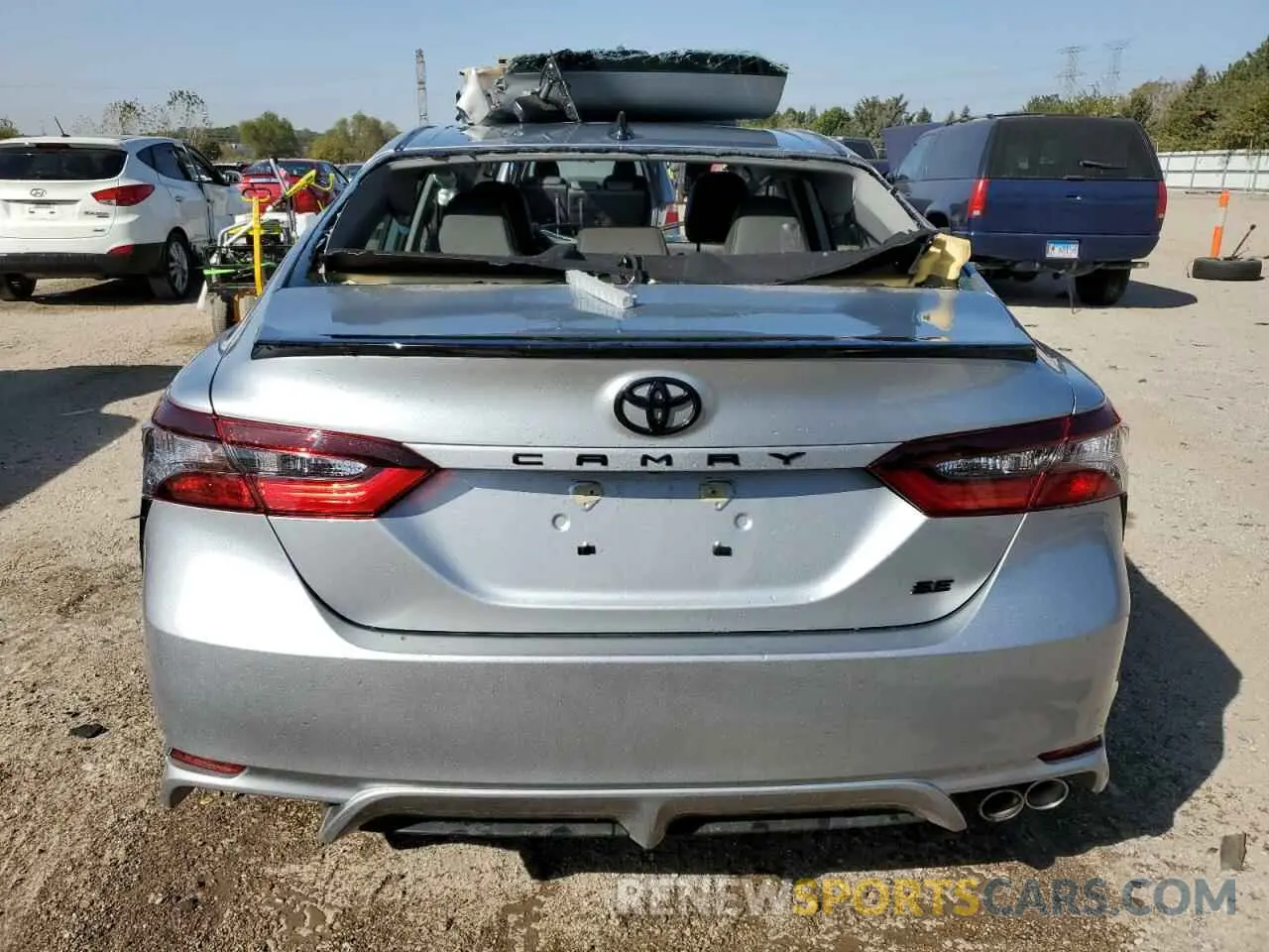 6 Photograph of a damaged car 4T1T11AK3NU016415 TOYOTA CAMRY 2022