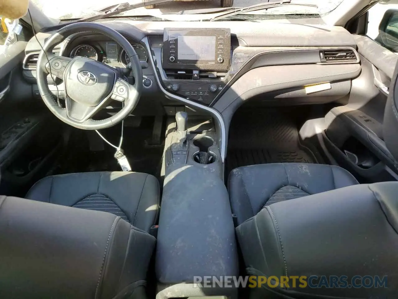 8 Photograph of a damaged car 4T1T11AK3NU016415 TOYOTA CAMRY 2022