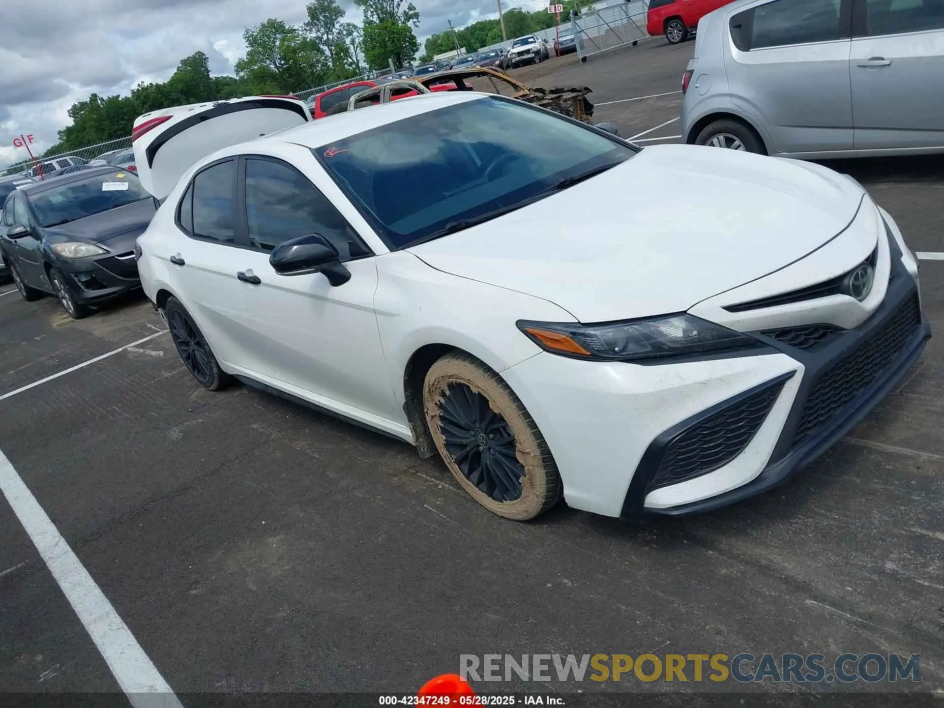 1 Photograph of a damaged car 4T1T11AK3NU066747 TOYOTA CAMRY 2022